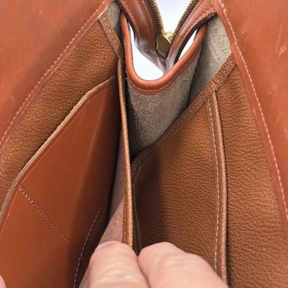 Vintage Dooney & Bourke, Leather Satchel Shoulder Bag All-Weather Leather Purse - Picture 13 of 16